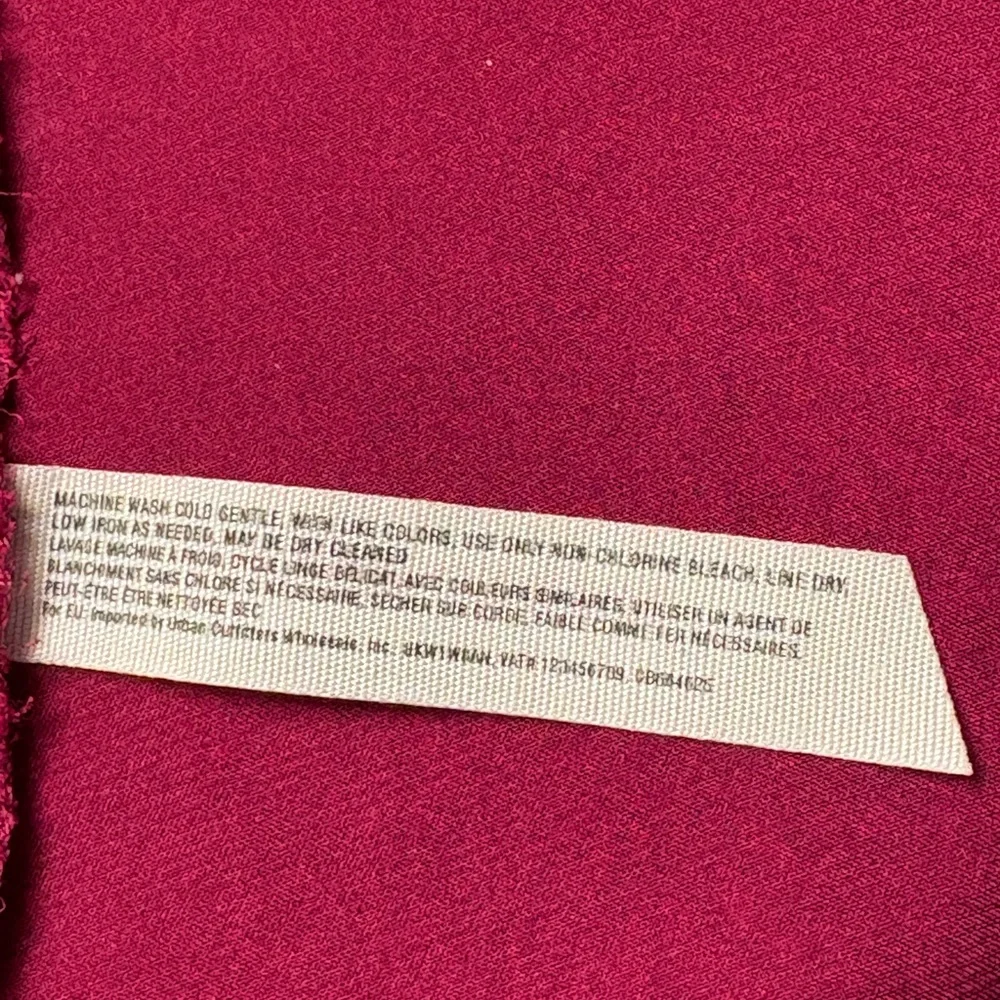 Free People Crop Tie-top with buttons - Medium Gorgeous Burgundy! - Picture 6 of 6
